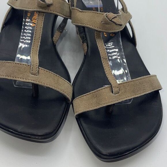 Donald J. Pliner Women Wedge Sandals Suede Stretchy Strap Taupe Heels Size 7.5 - Picture 4 of 15